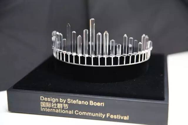 皇冠照片.jpg 皇冠照片.jpg